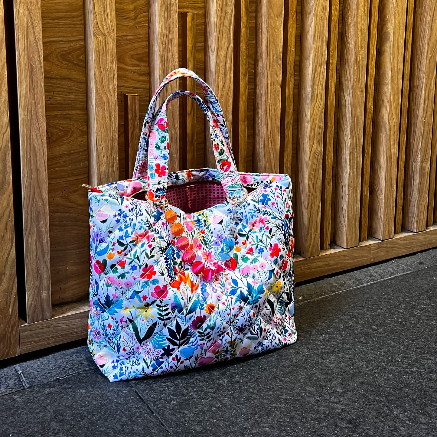 Mellow Quilted Tote Midi Flower Bloom
