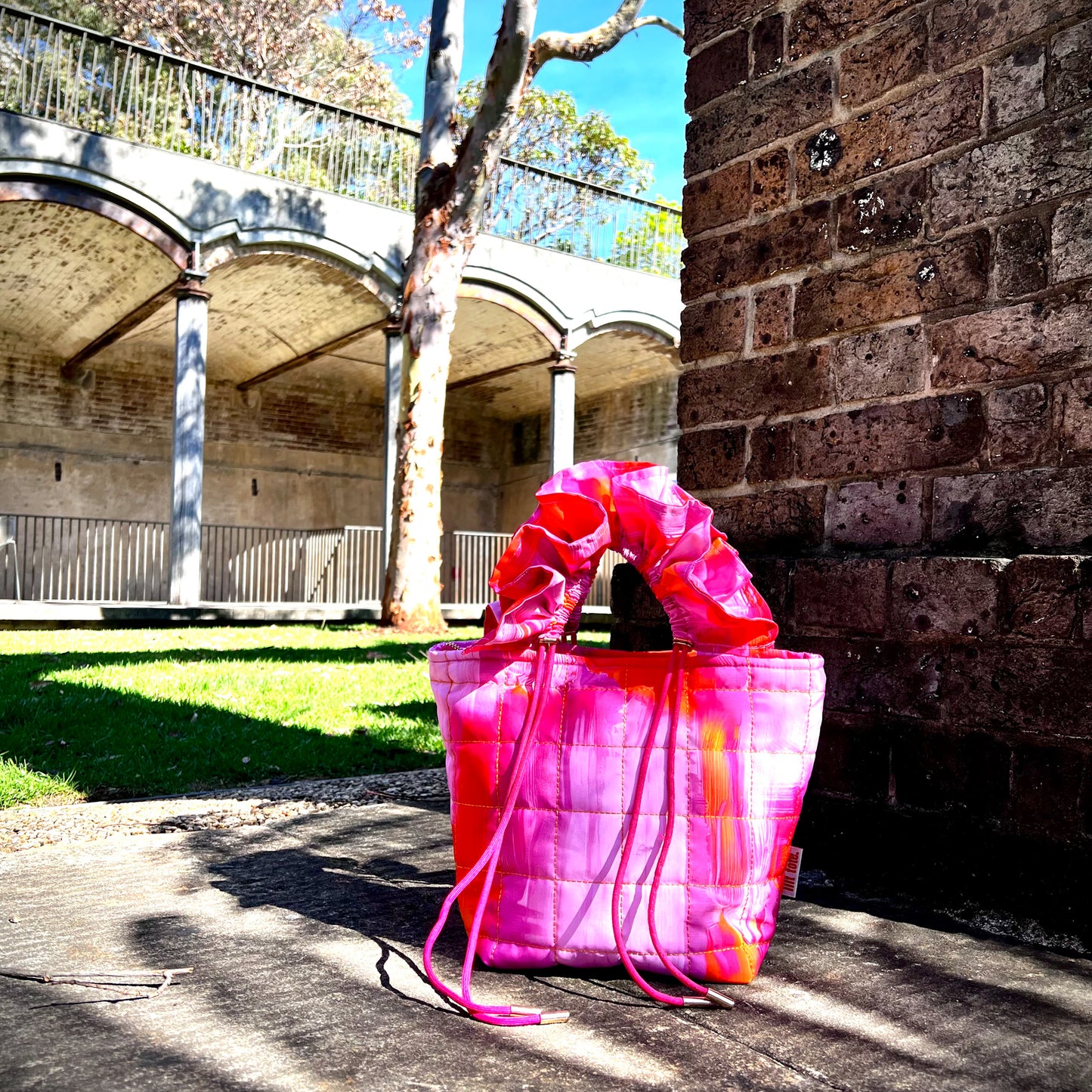 Ruffle Tote Sunset Pink