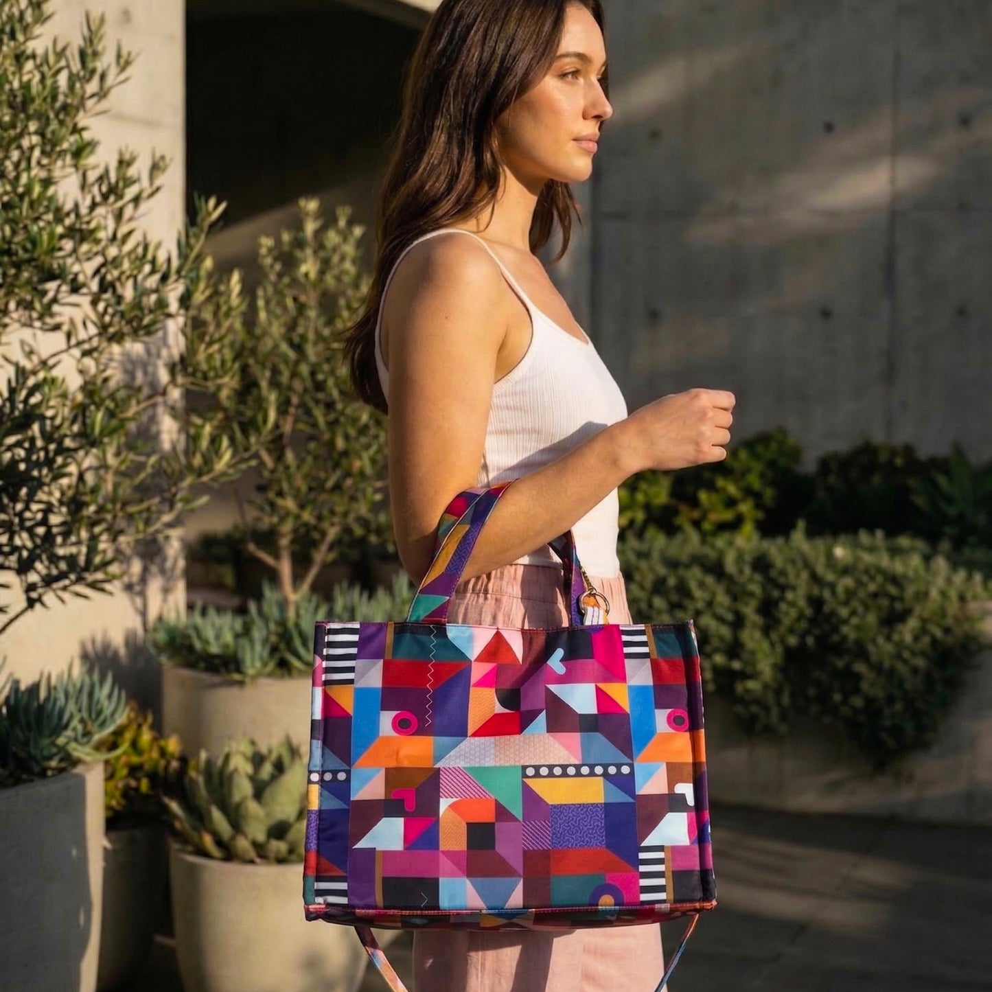 Joy Tote Midi in Architectural Kaleidoscope